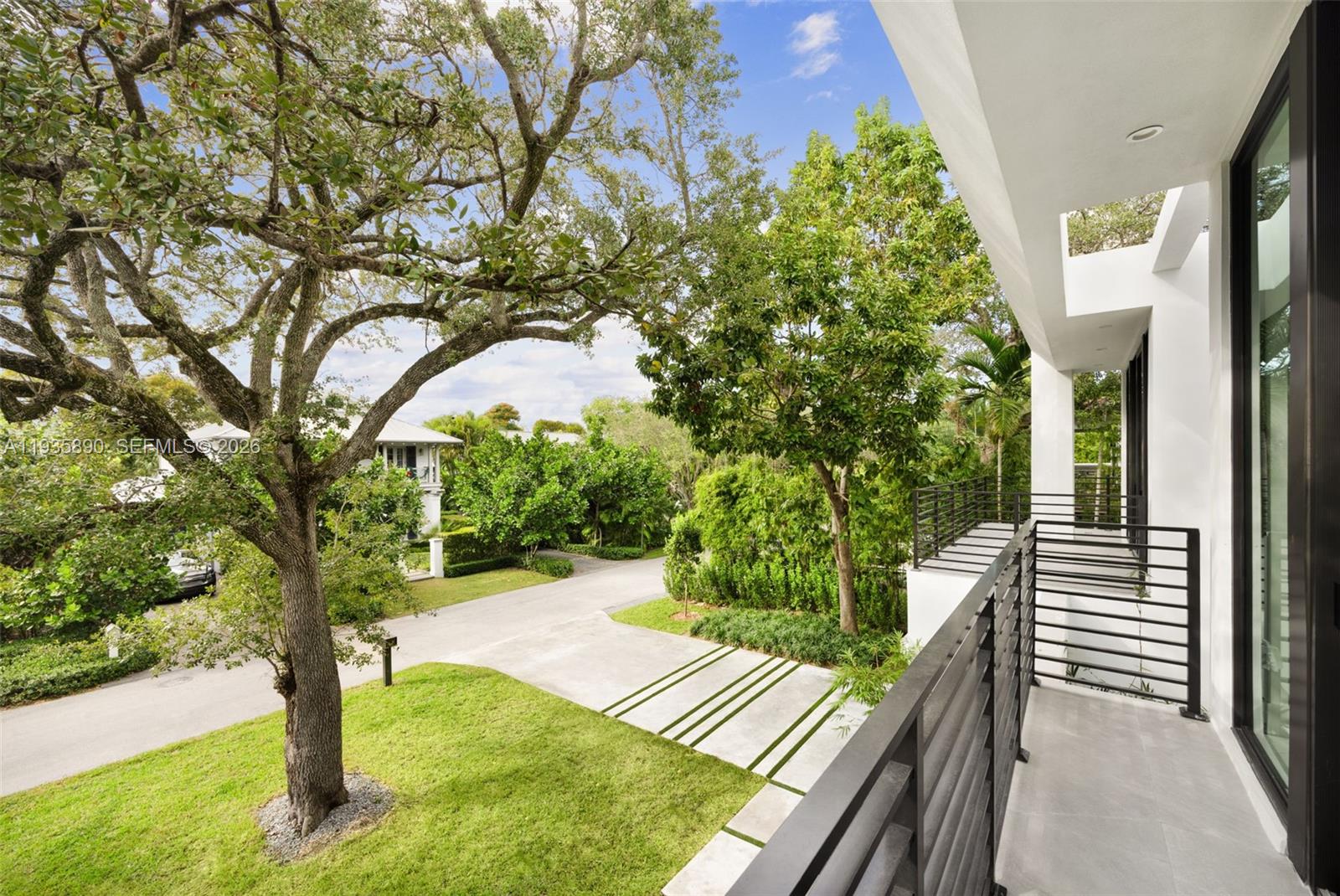 PINECREST VILLAS - Residential