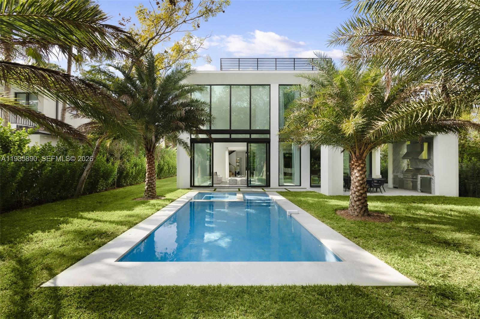 PINECREST VILLAS - Residential
