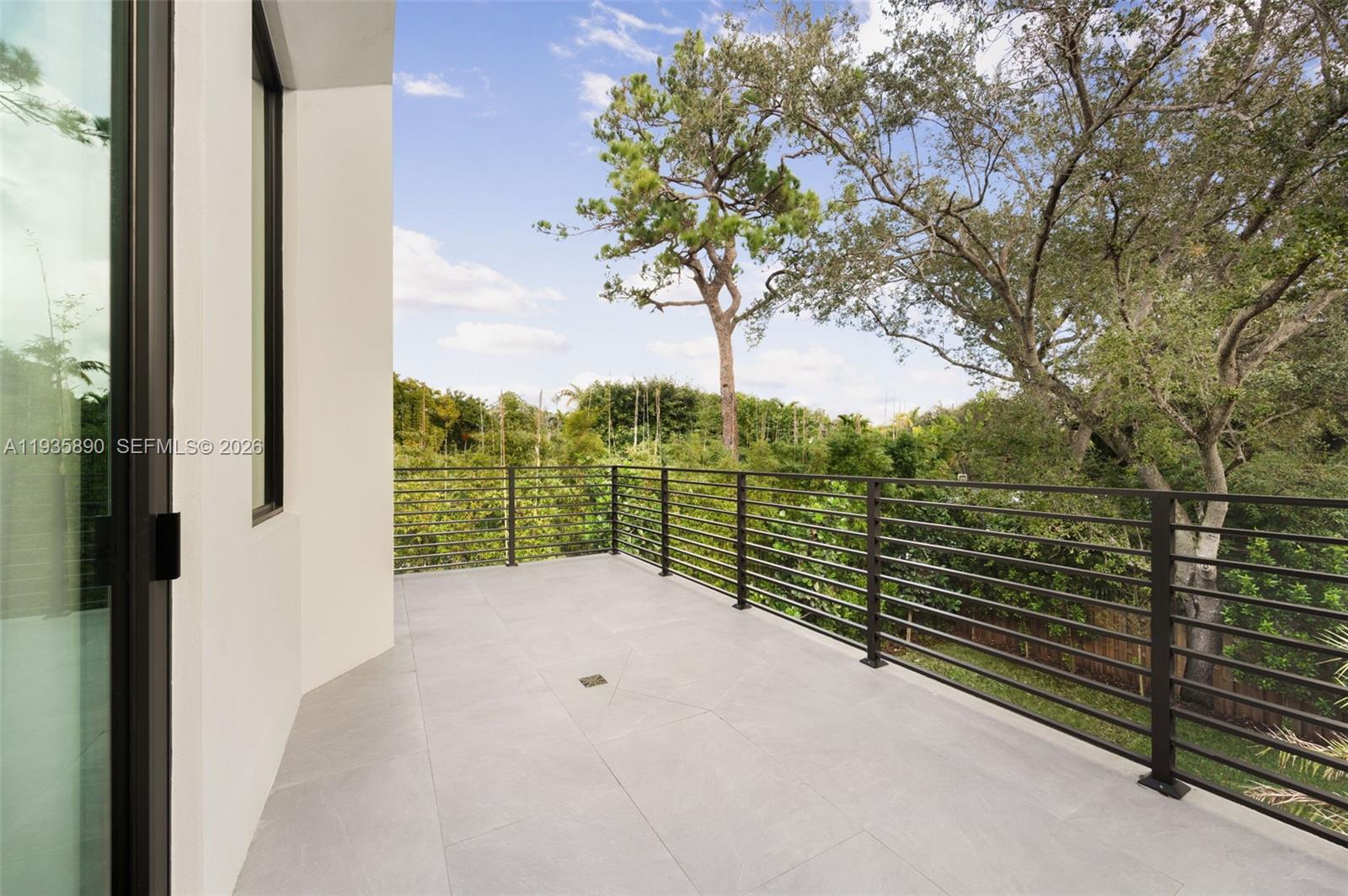 PINECREST VILLAS - Residential