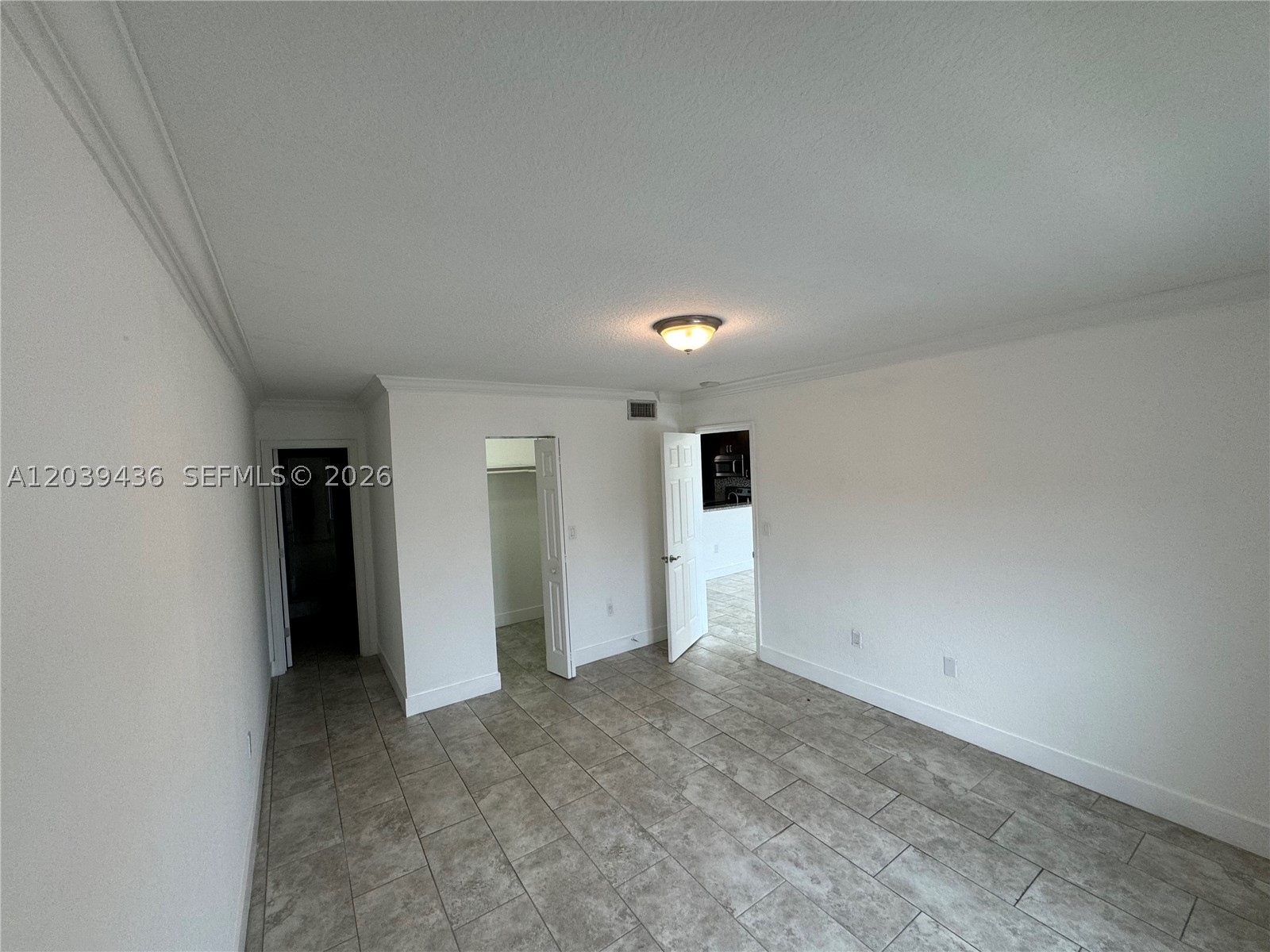 MALKY CONDO - Residential