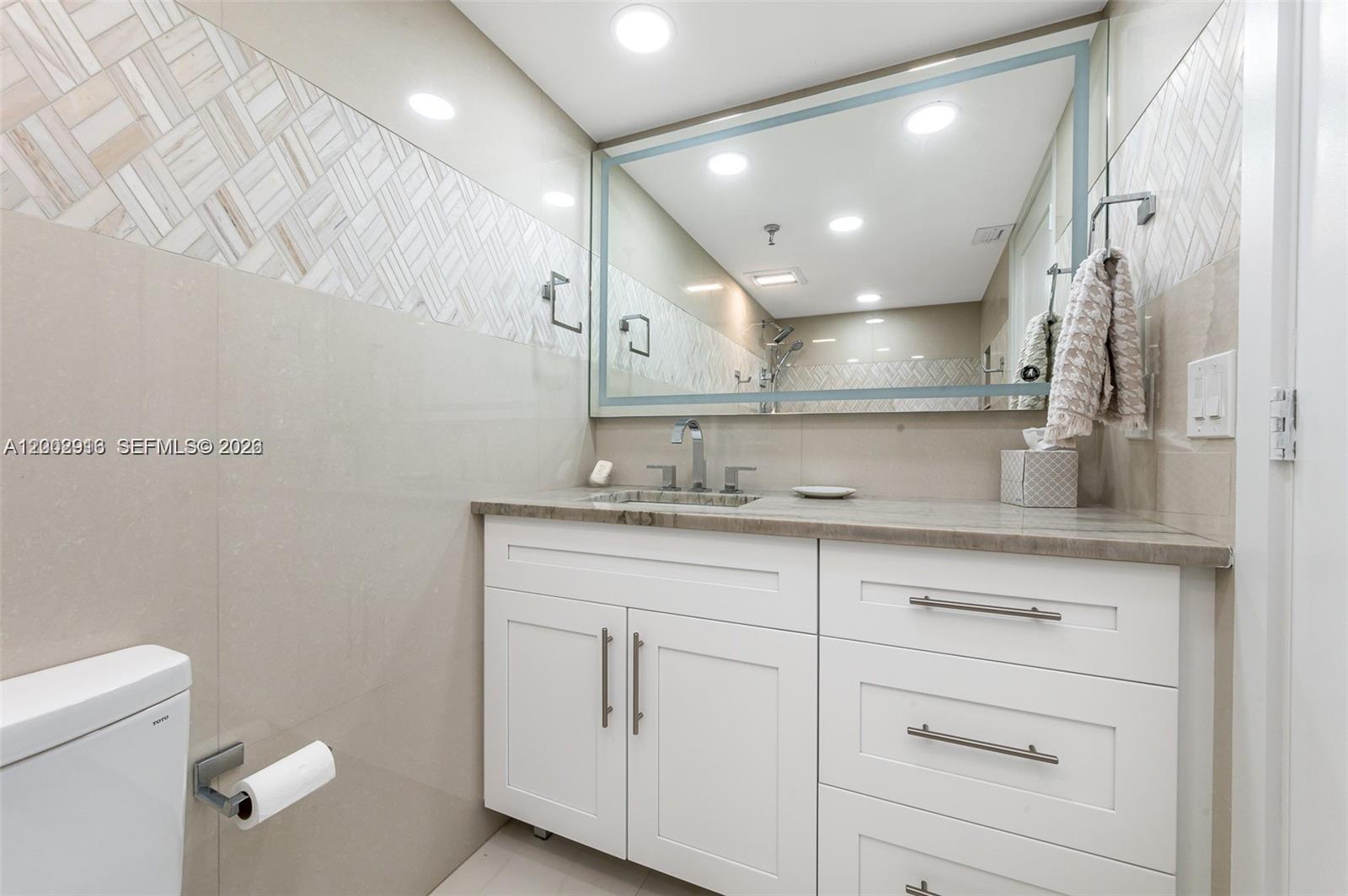 REGENCY HIGHLAND CLUB CON - Residential