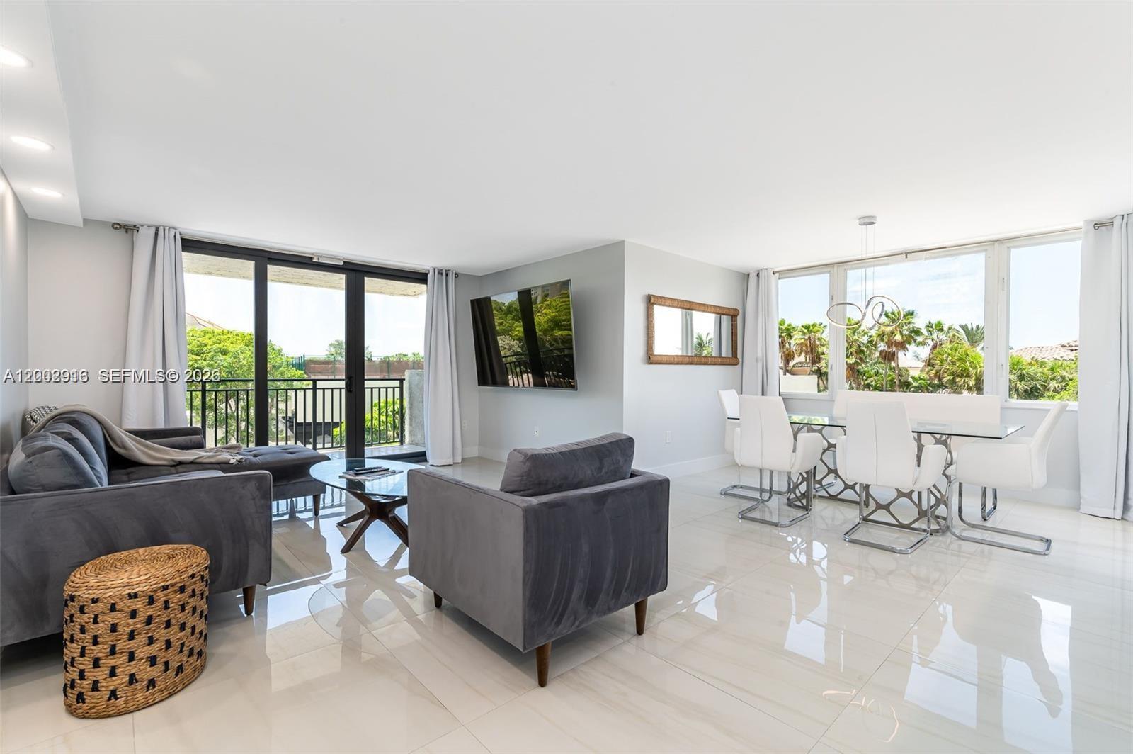 REGENCY HIGHLAND CLUB CON - Residential