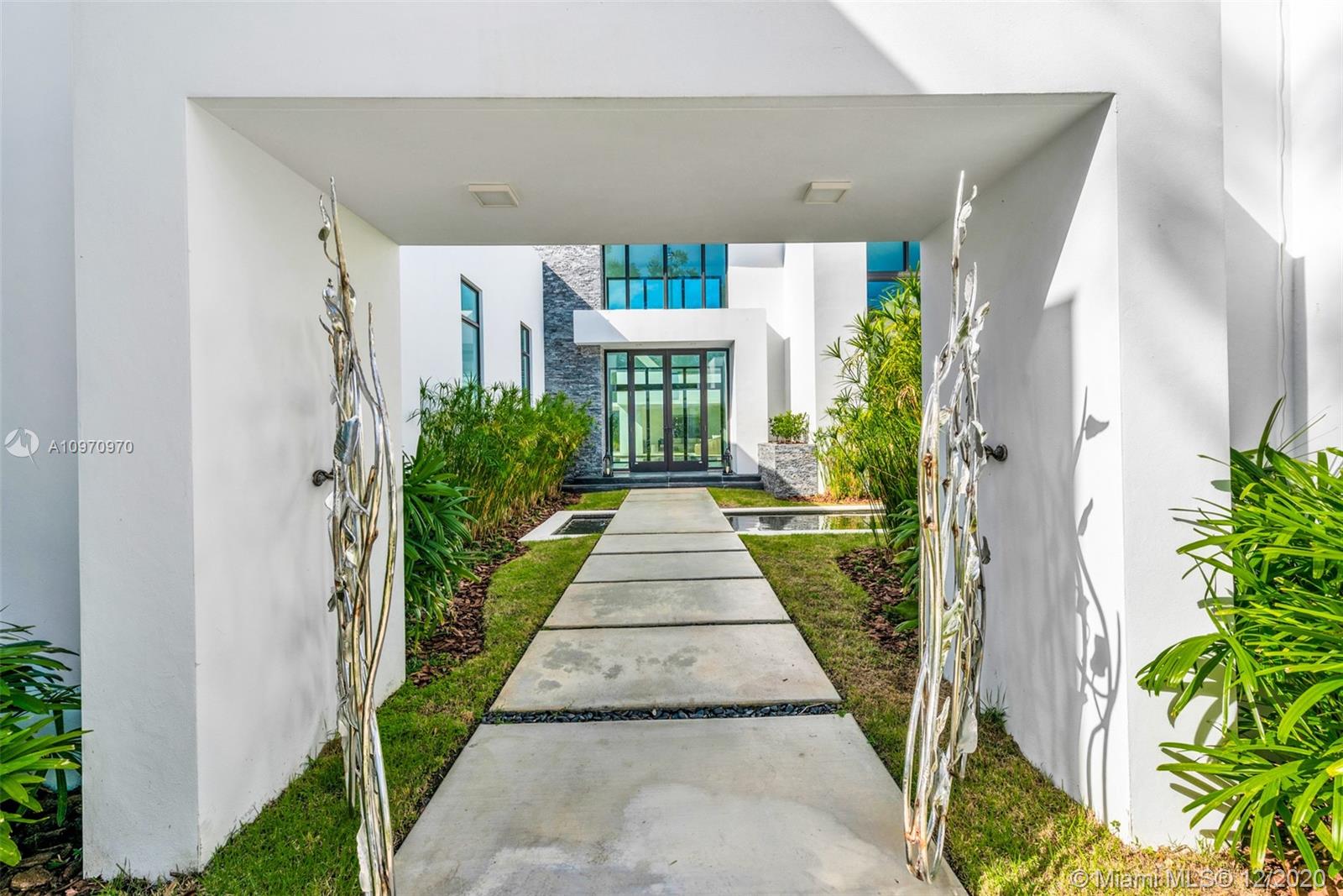 SNAPPER CREEK LAKES SUB - Residential