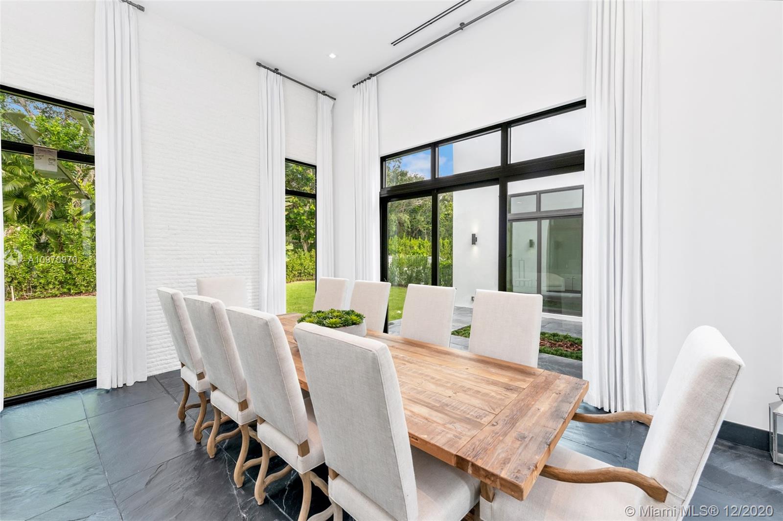 SNAPPER CREEK LAKES SUB - Residential
