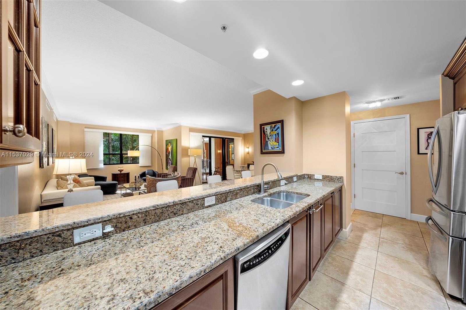ANDALUSIA CONDO RESIDENCE - Residential