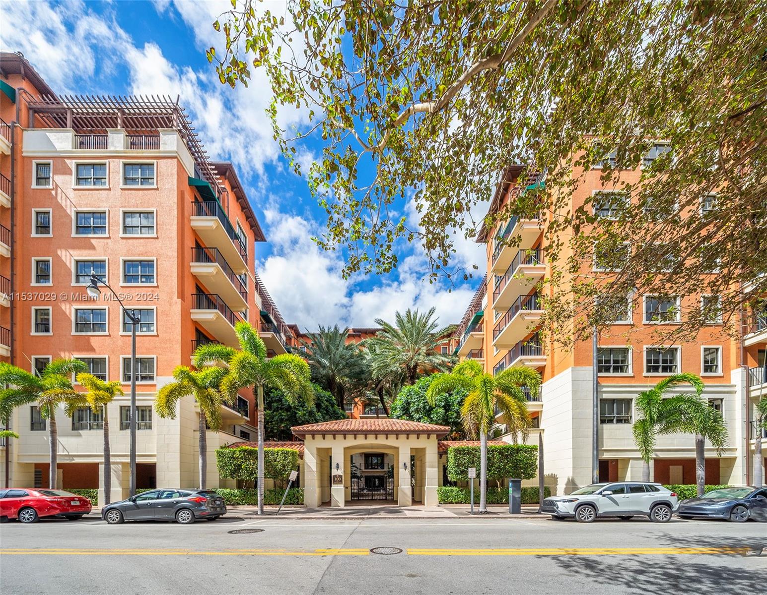 ANDALUSIA CONDO RESIDENCE - Residential