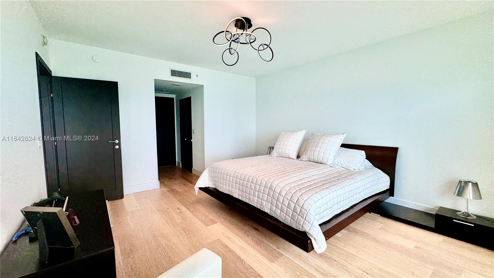 JADE RESIDENCES AT BRICKE - Residential