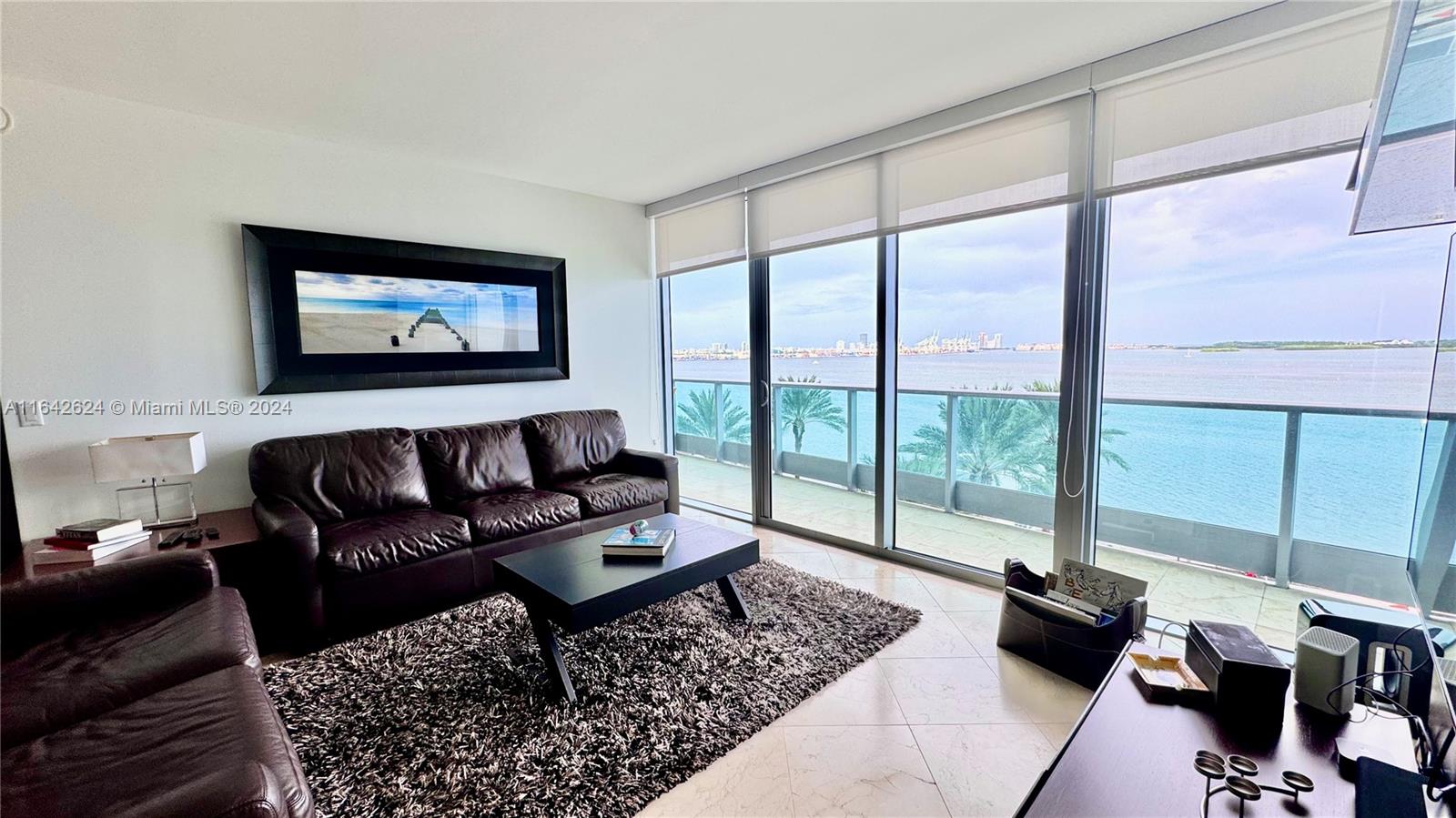 JADE RESIDENCES AT BRICKE - Residential