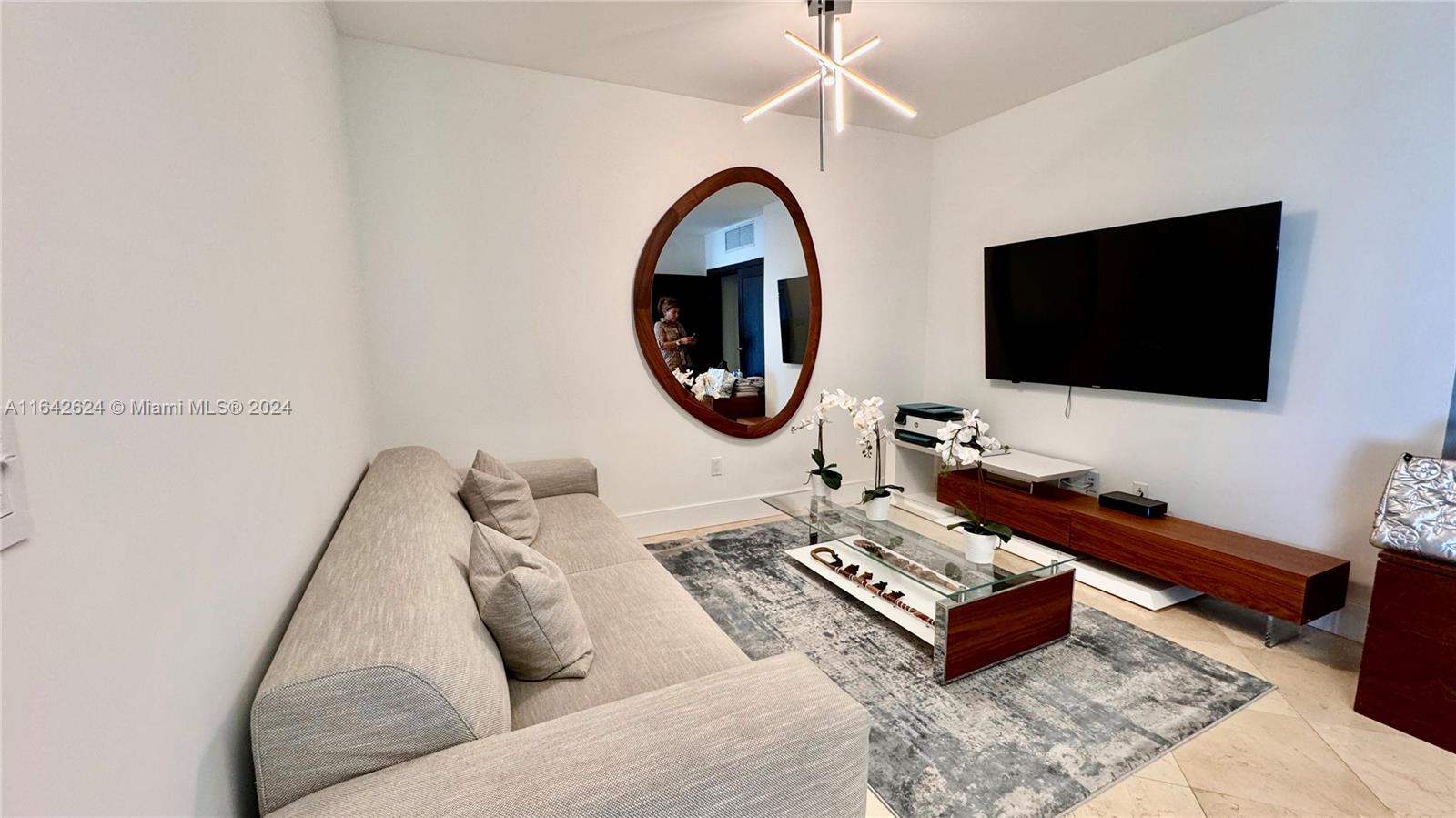 JADE RESIDENCES AT BRICKE - Residential