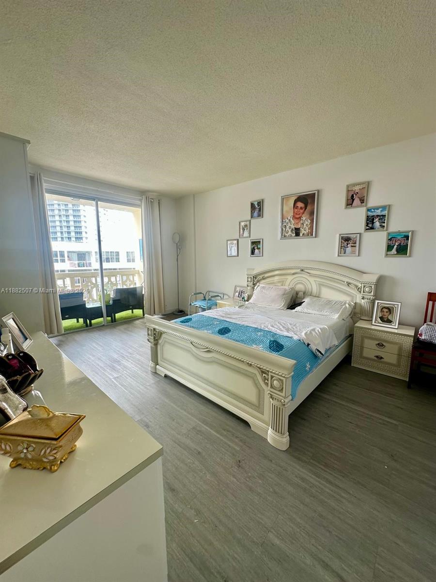 IMPERIAL TOWERS CONDO - Residential