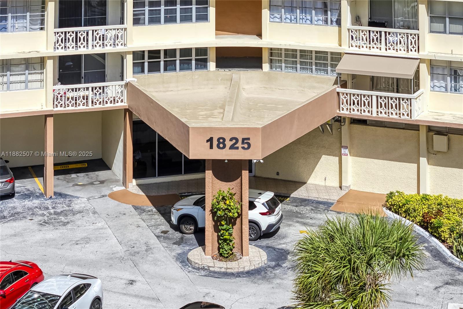IMPERIAL TOWERS CONDO - Residential