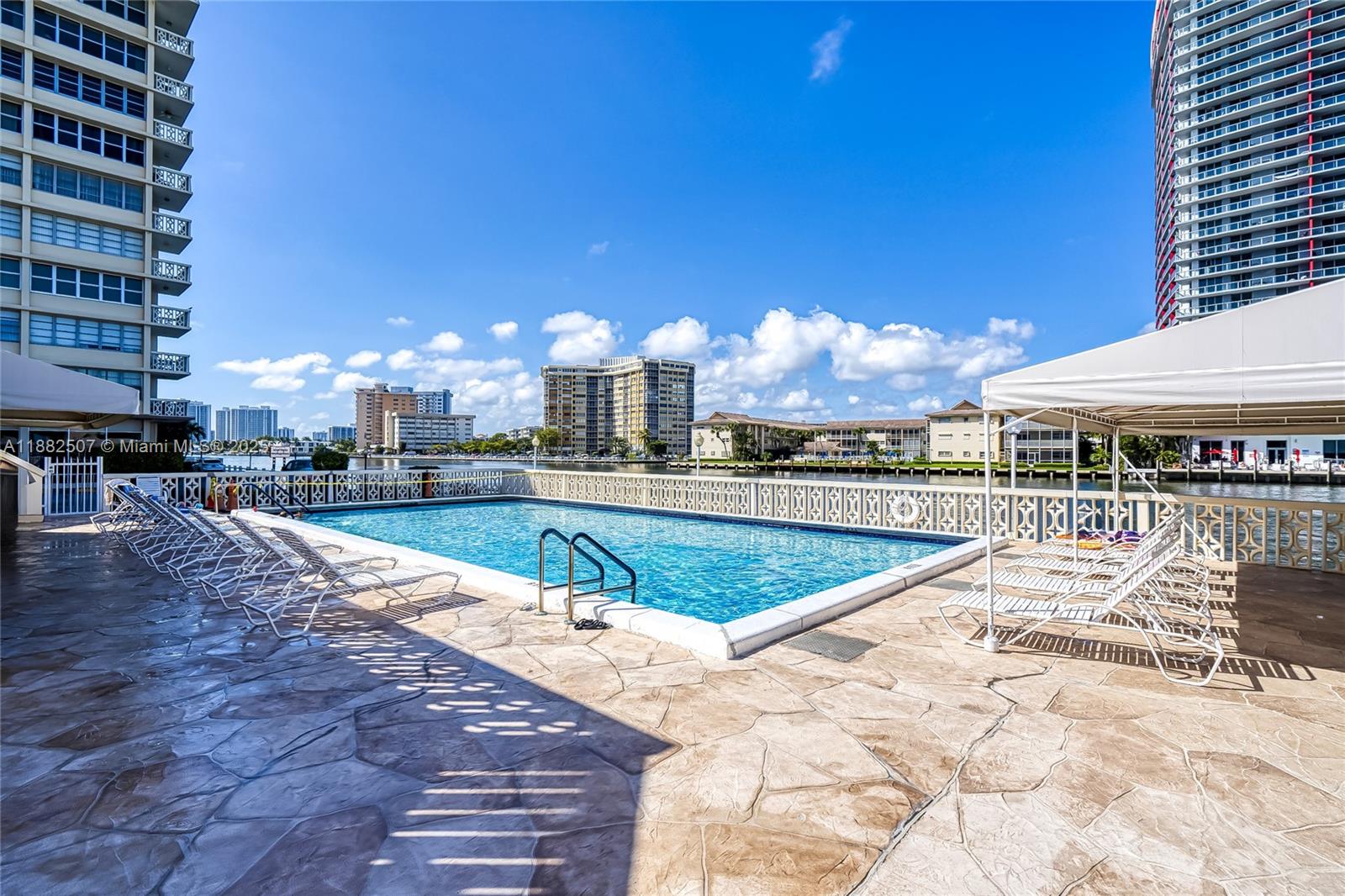 IMPERIAL TOWERS CONDO - Residential