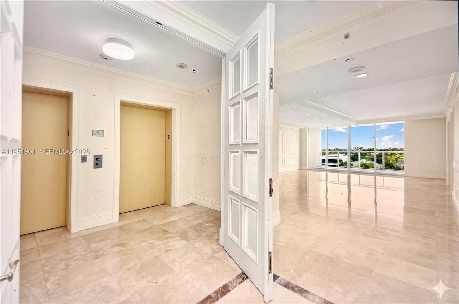 HAMPTONS SOUTH CONDO - Residential