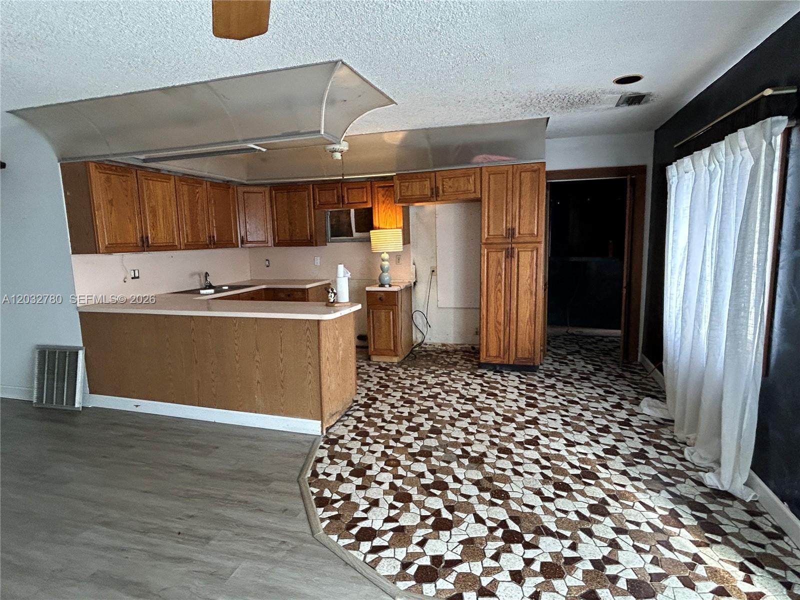 ROYAL PALM ACRES NINTH SE - Residential