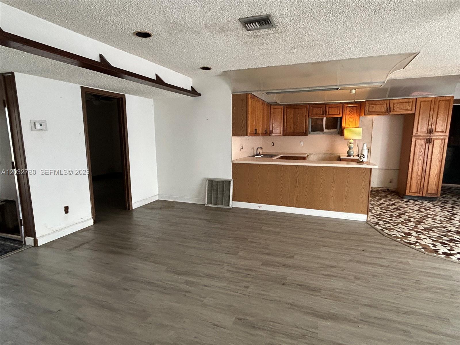 ROYAL PALM ACRES NINTH SE - Residential