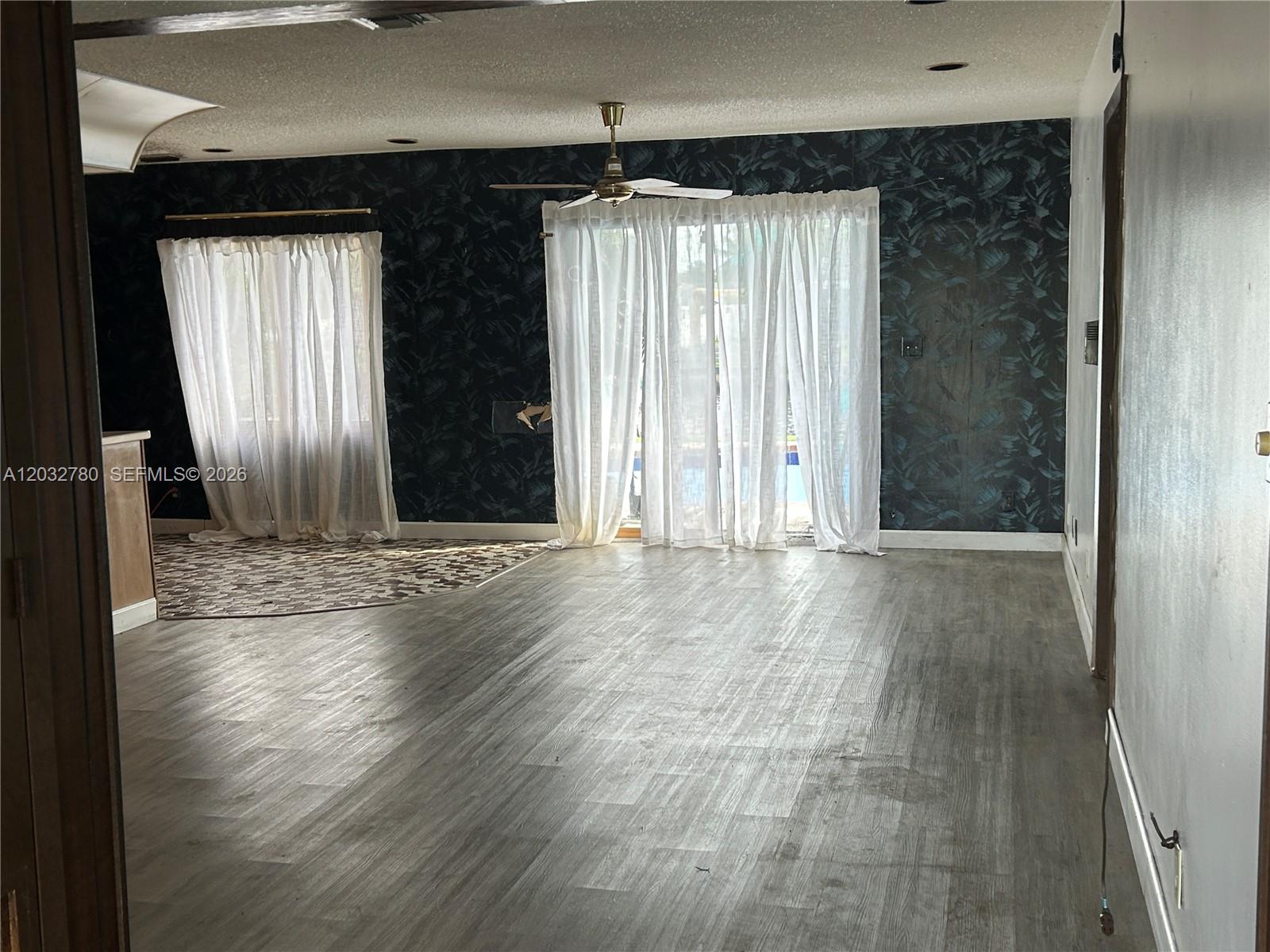 ROYAL PALM ACRES NINTH SE - Residential