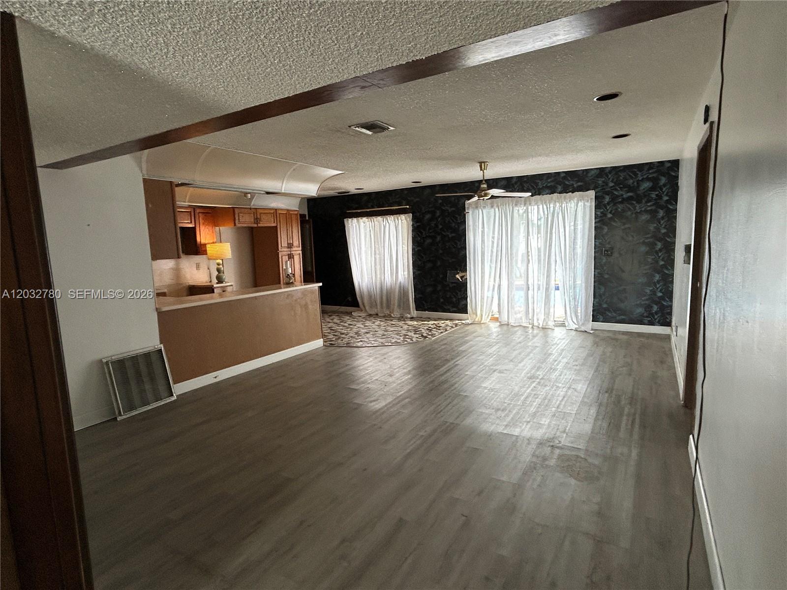 ROYAL PALM ACRES NINTH SE - Residential