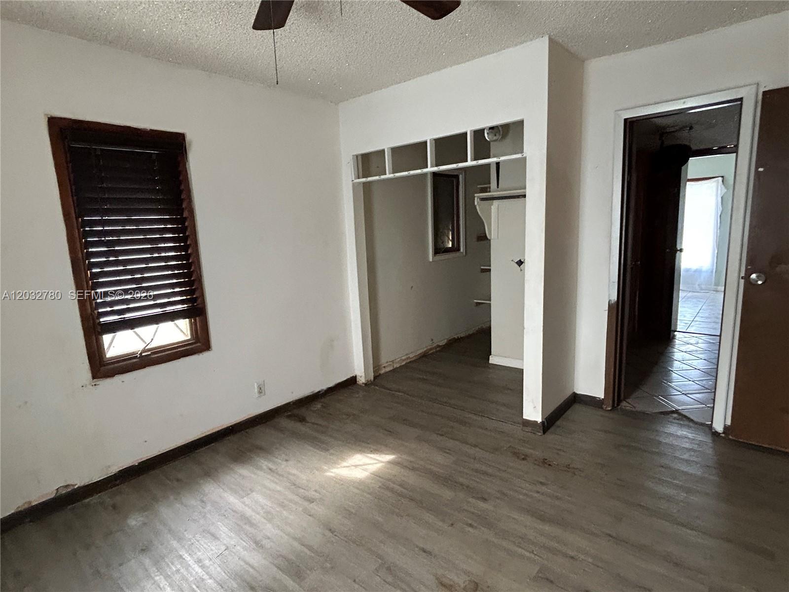 ROYAL PALM ACRES NINTH SE - Residential