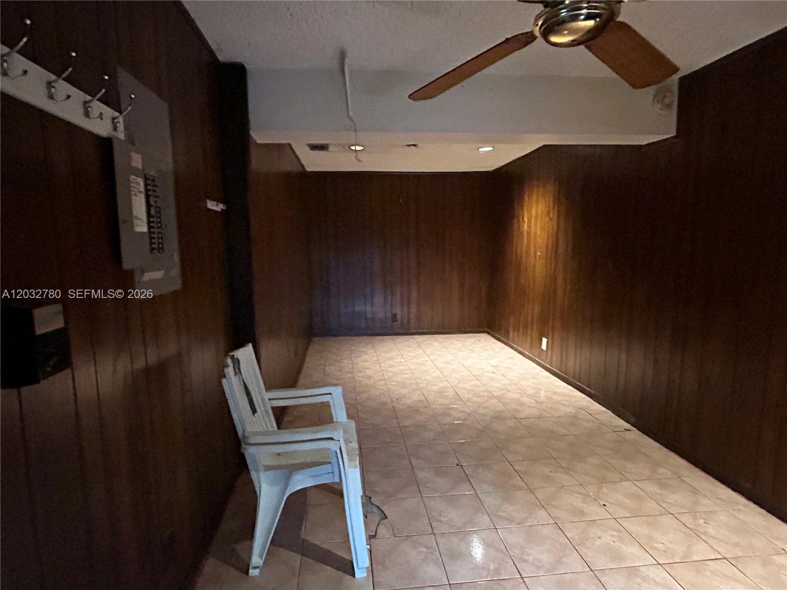 ROYAL PALM ACRES NINTH SE - Residential
