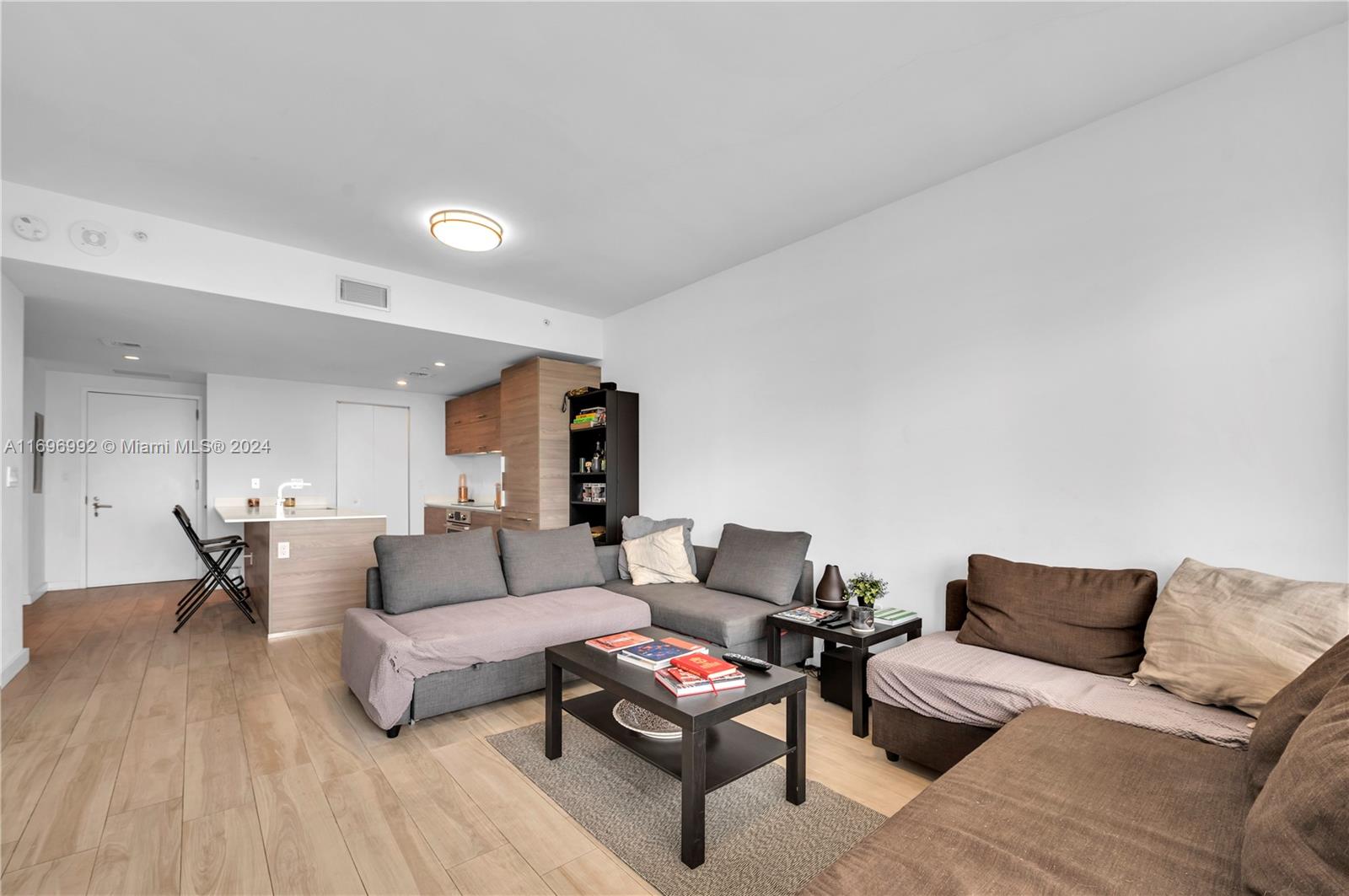 1300 S MIAMI AVENUE CONDO - Residential
