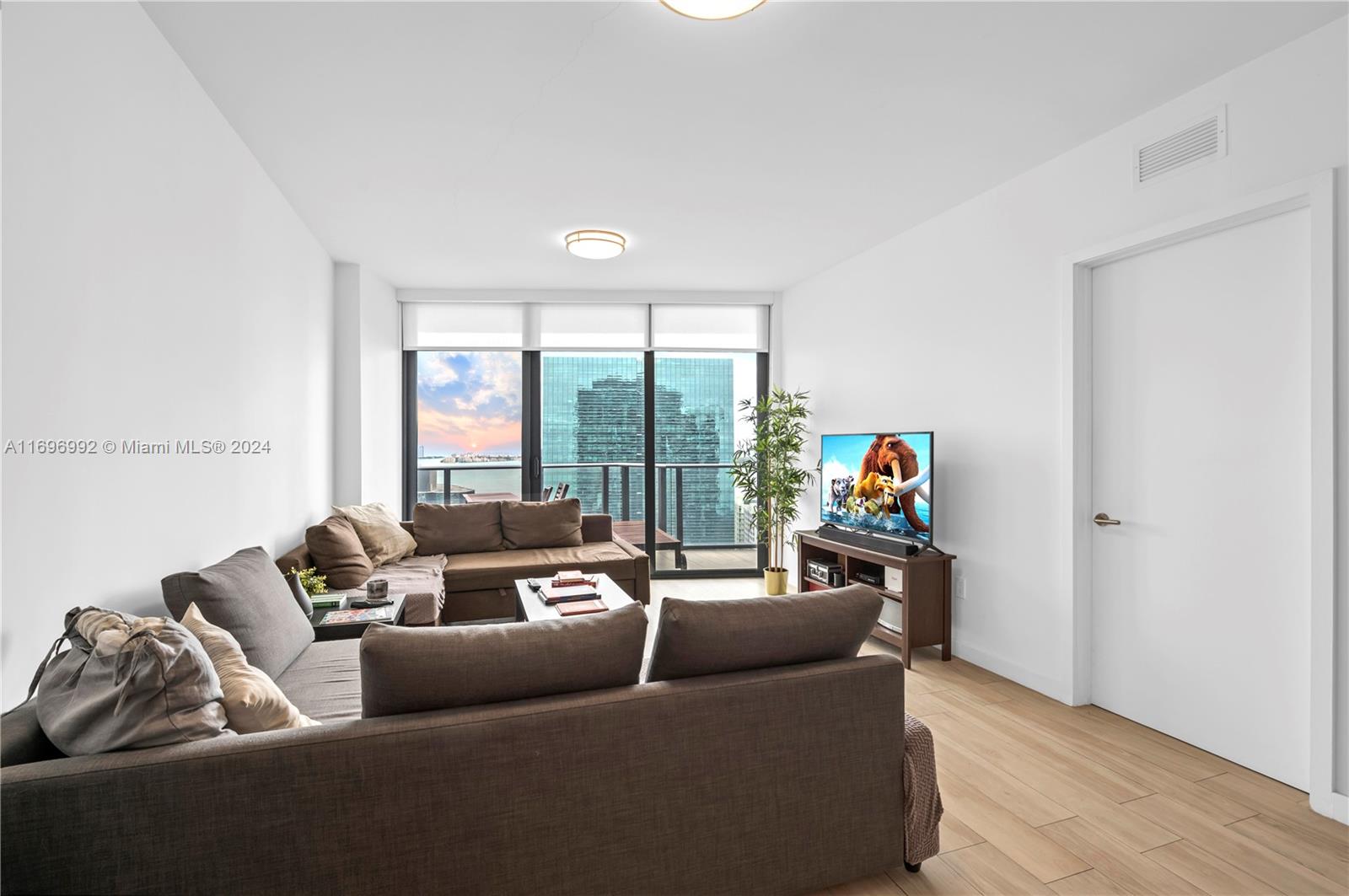 1300 S MIAMI AVENUE CONDO - Residential