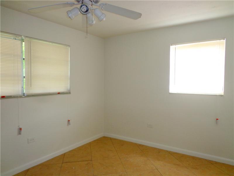 MIRAMAR SEC 5 46-40 B - Residential Lease