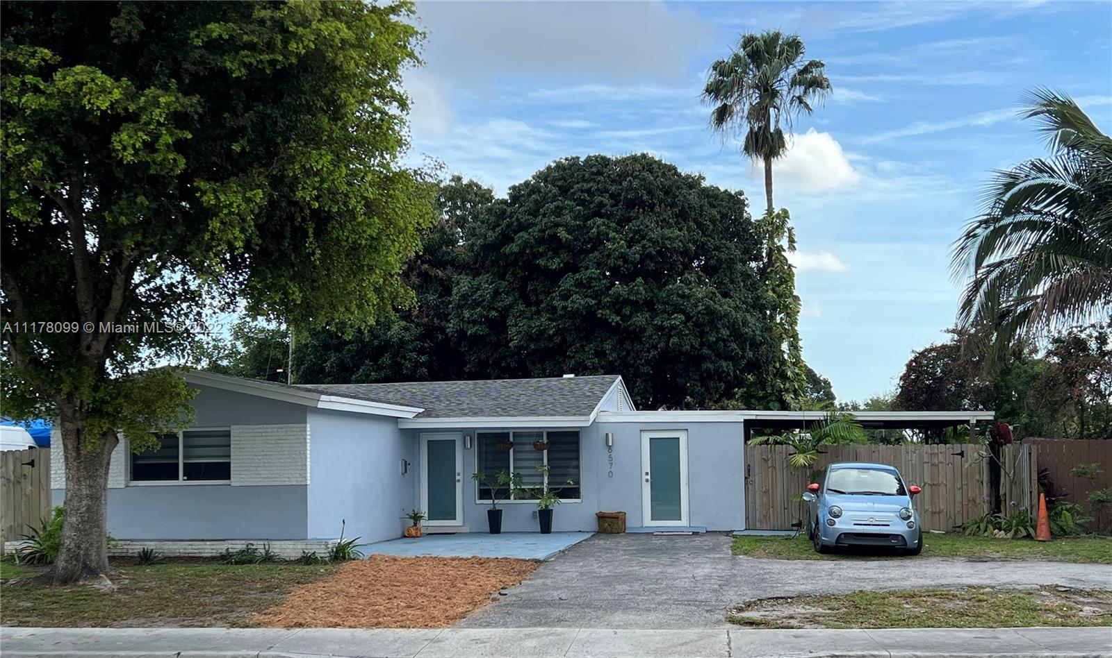 DRIFTWOOD PLAZA - Residential
