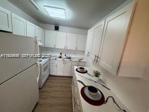 NEW HAMPTON AT CENTURY VI - Residential Lease