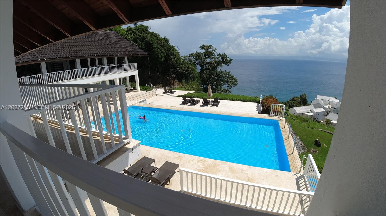 Los Naranjos - Residential