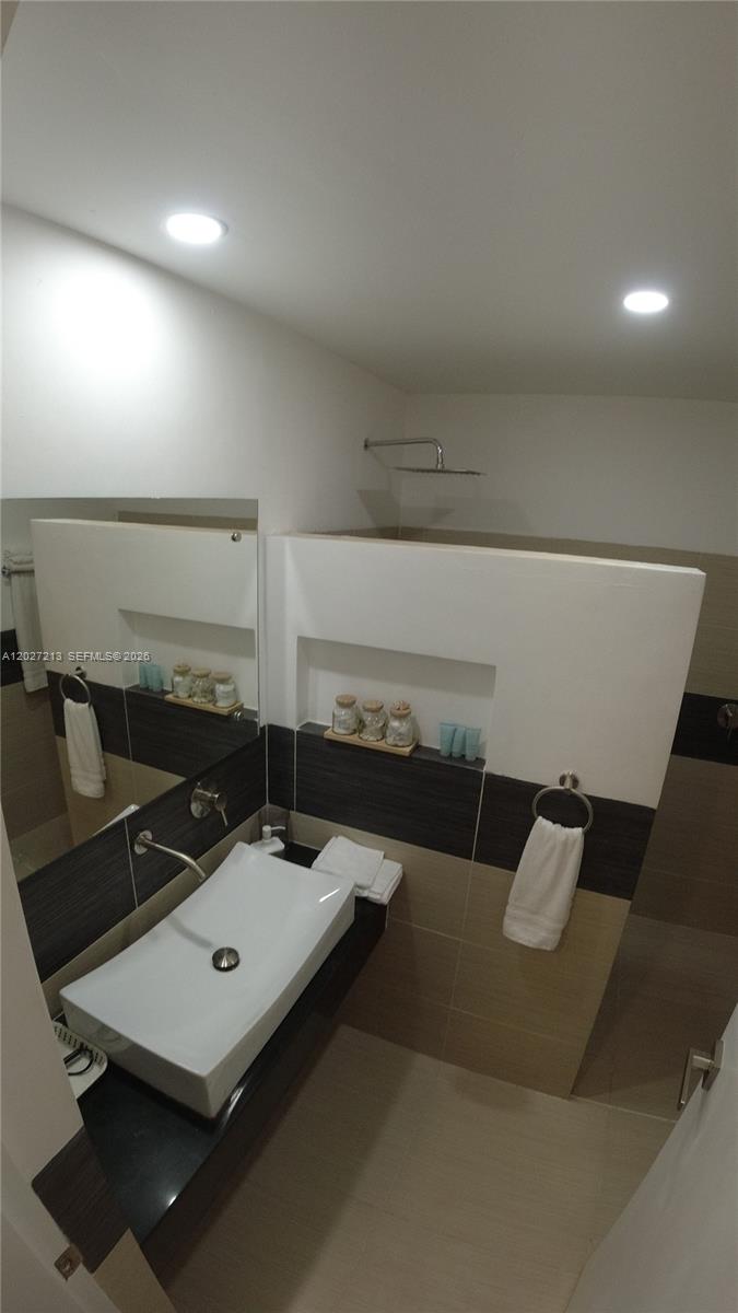 Los Naranjos - Residential
