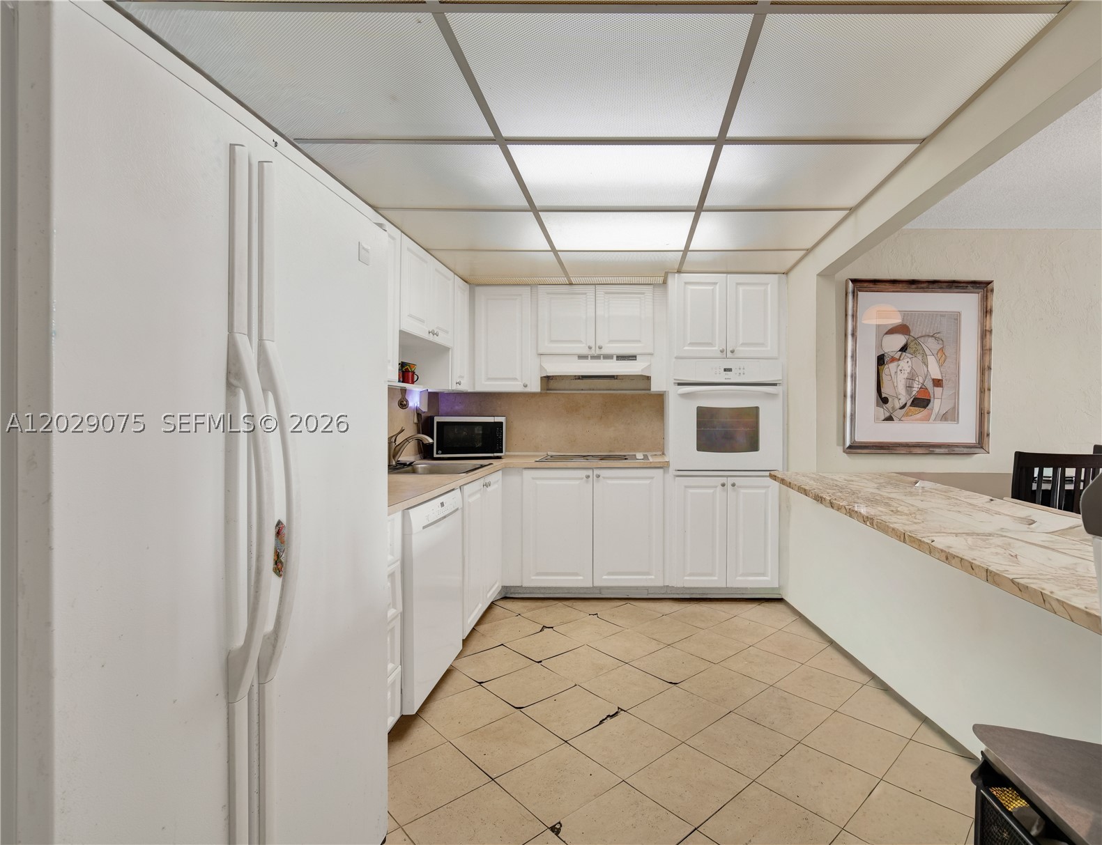 OCEANVIEW BUILDING A COND - Residential