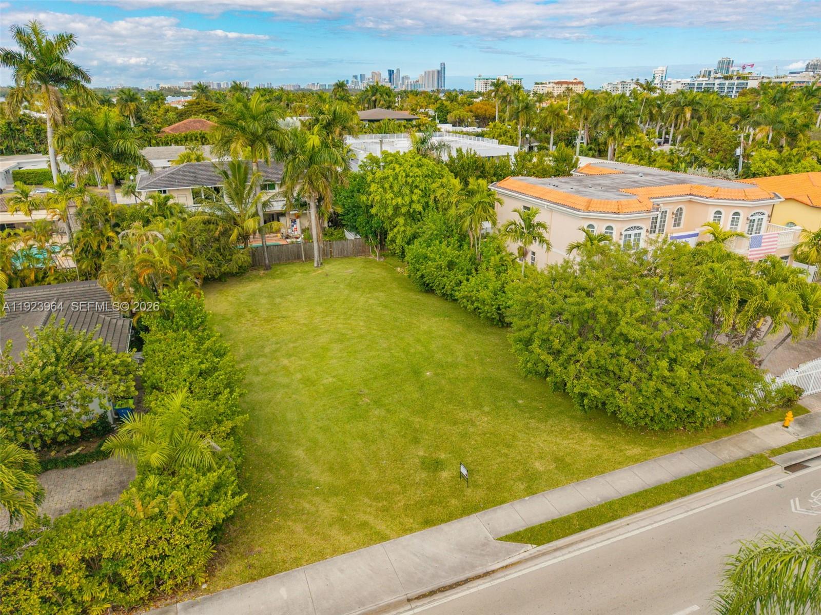 BAY HARBOR ISLAND - Land
