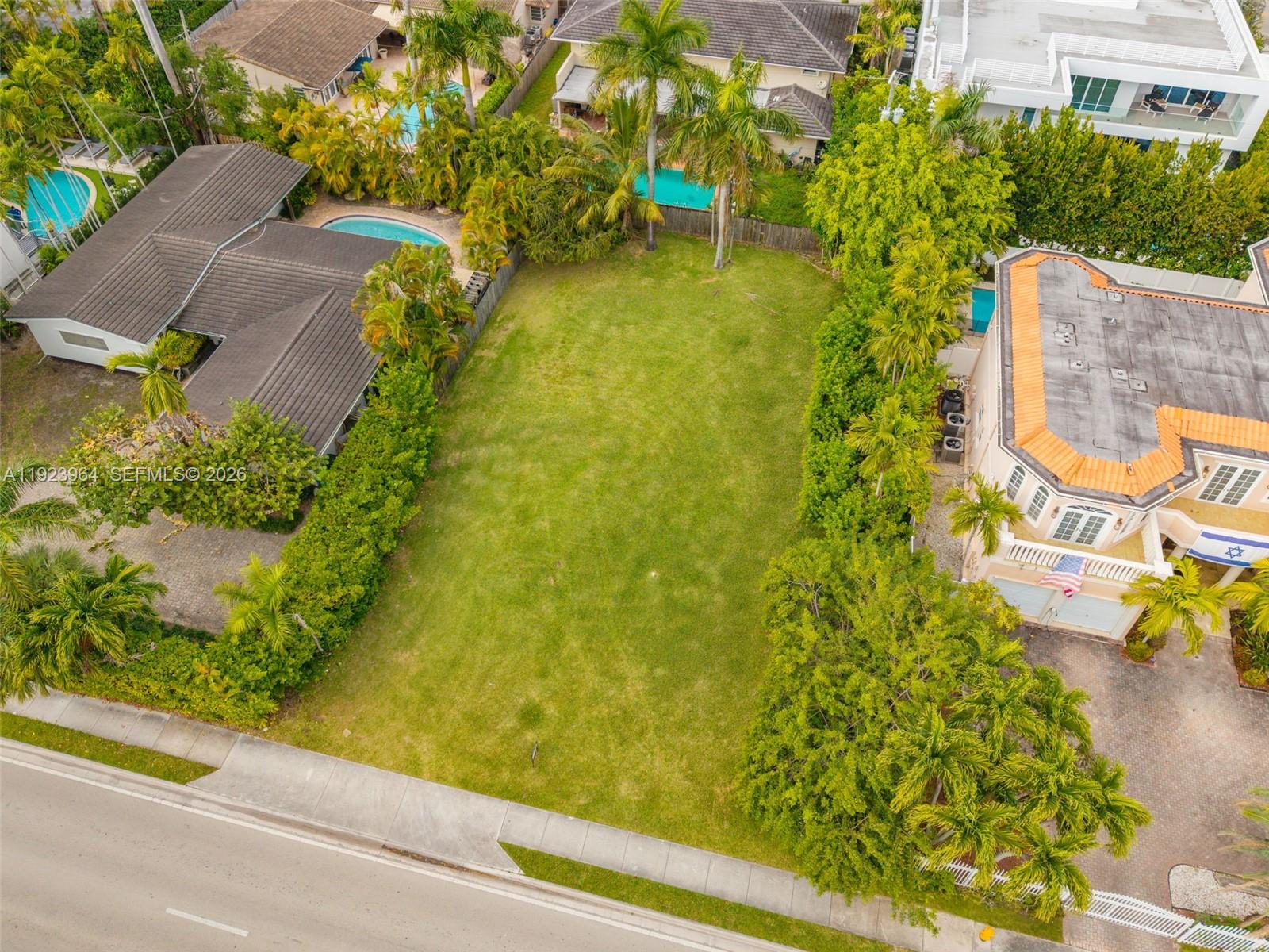 BAY HARBOR ISLAND - Land