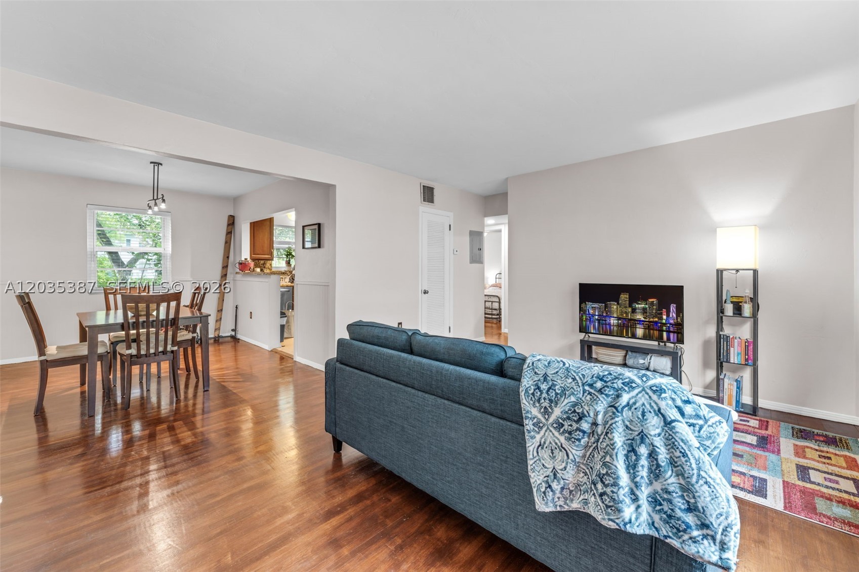 PATHWAYS CONDO - Residential