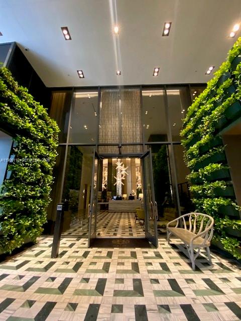 801 SMA DESIGNER SUITES C - Residential
