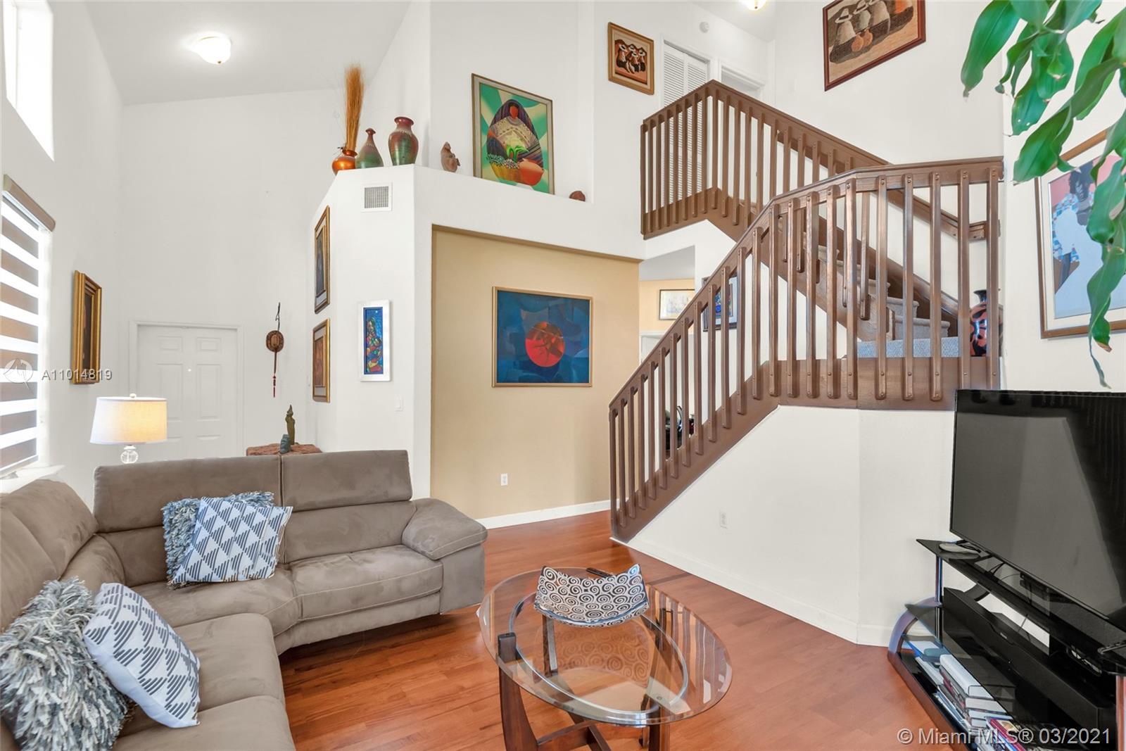 DORAL SOUTHEAST PATIO-HOM - Residential