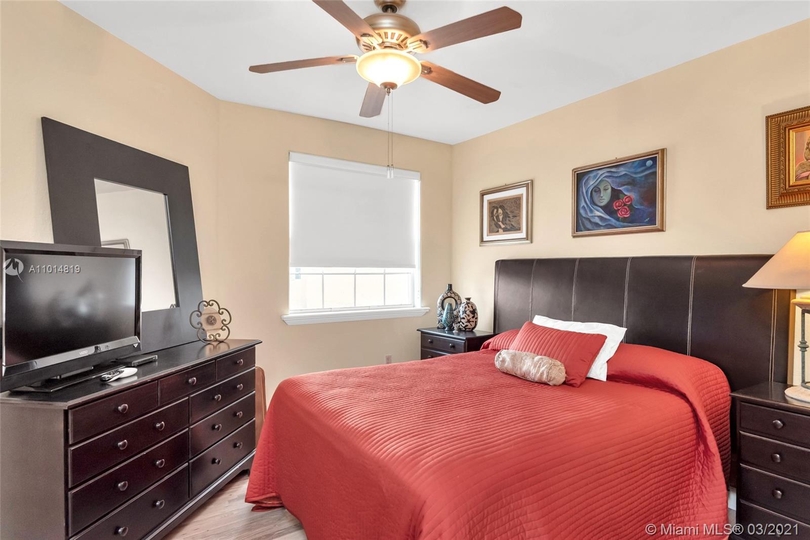 DORAL SOUTHEAST PATIO-HOM - Residential
