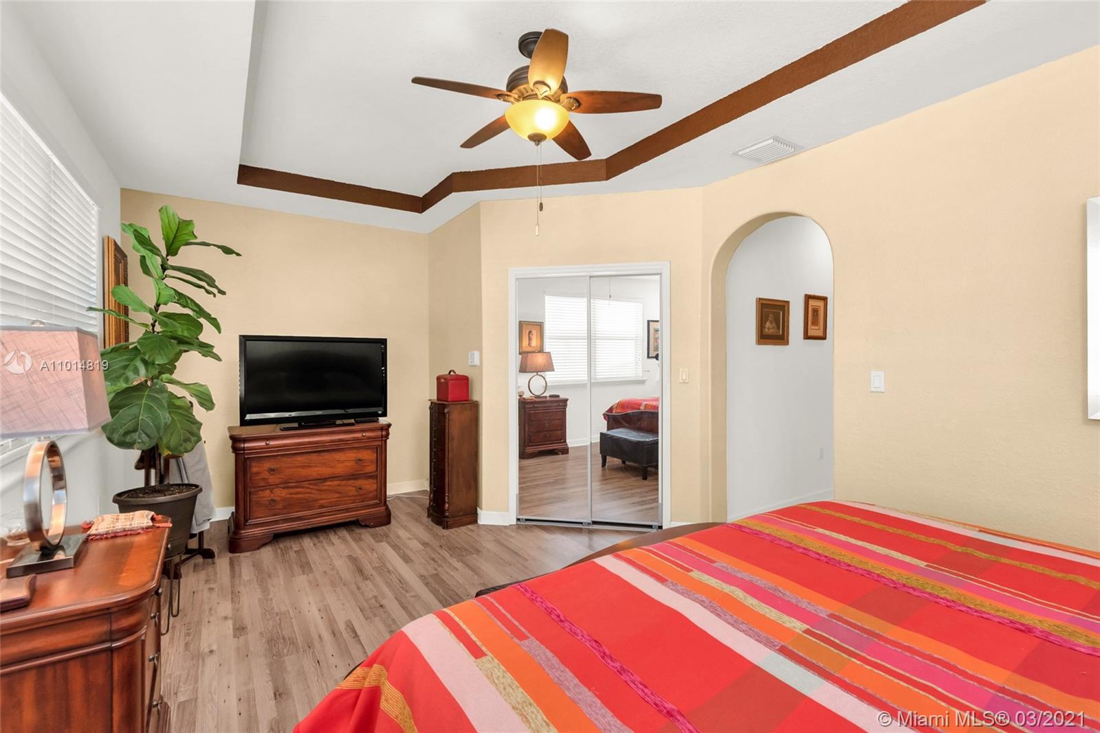 DORAL SOUTHEAST PATIO-HOM - Residential