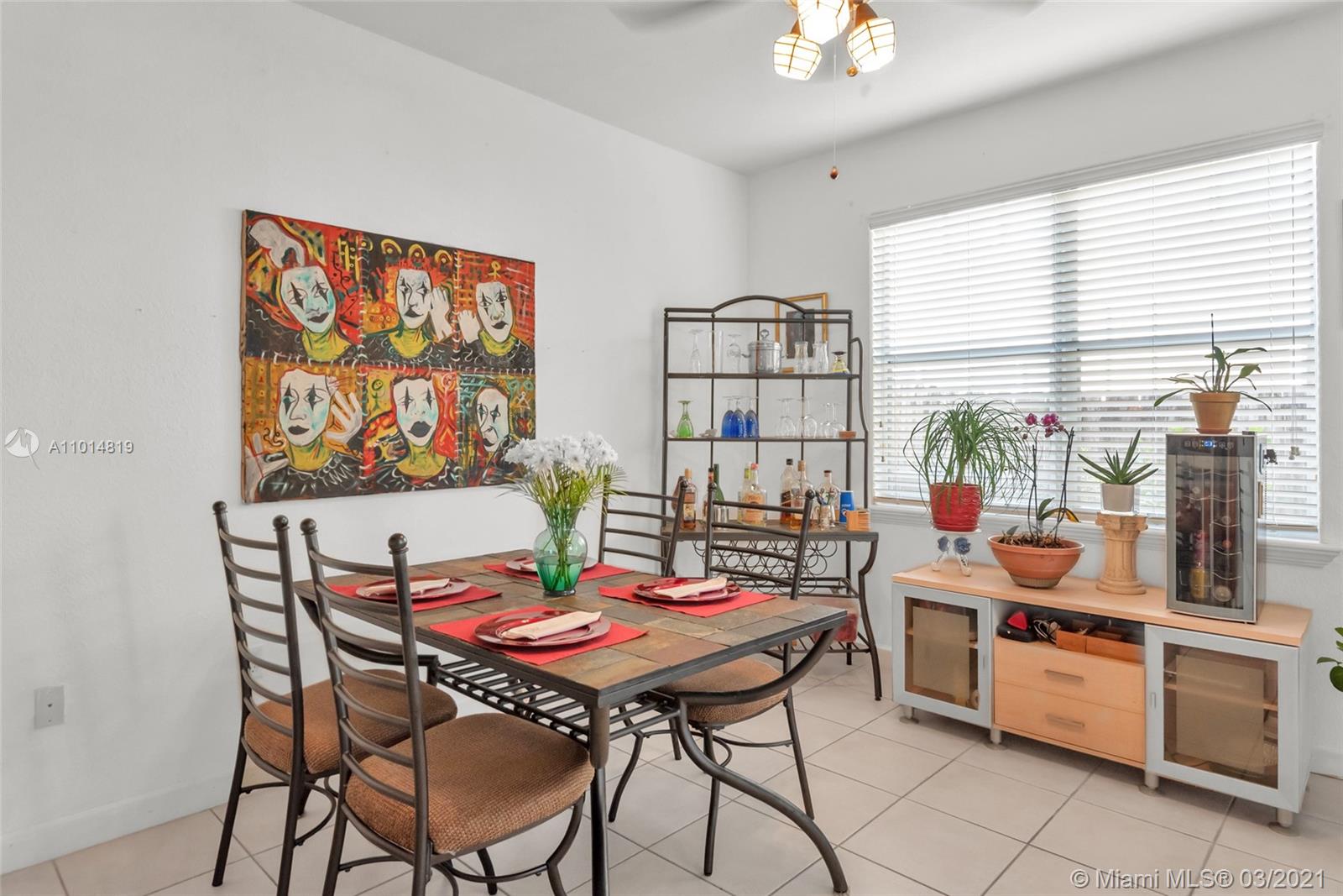 DORAL SOUTHEAST PATIO-HOM - Residential