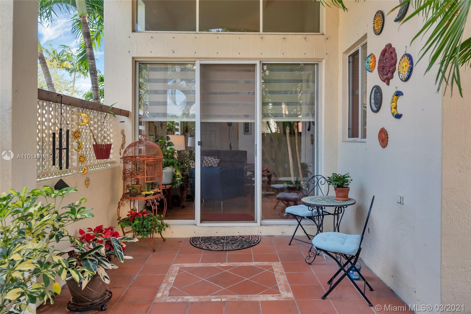 DORAL SOUTHEAST PATIO-HOM - Residential