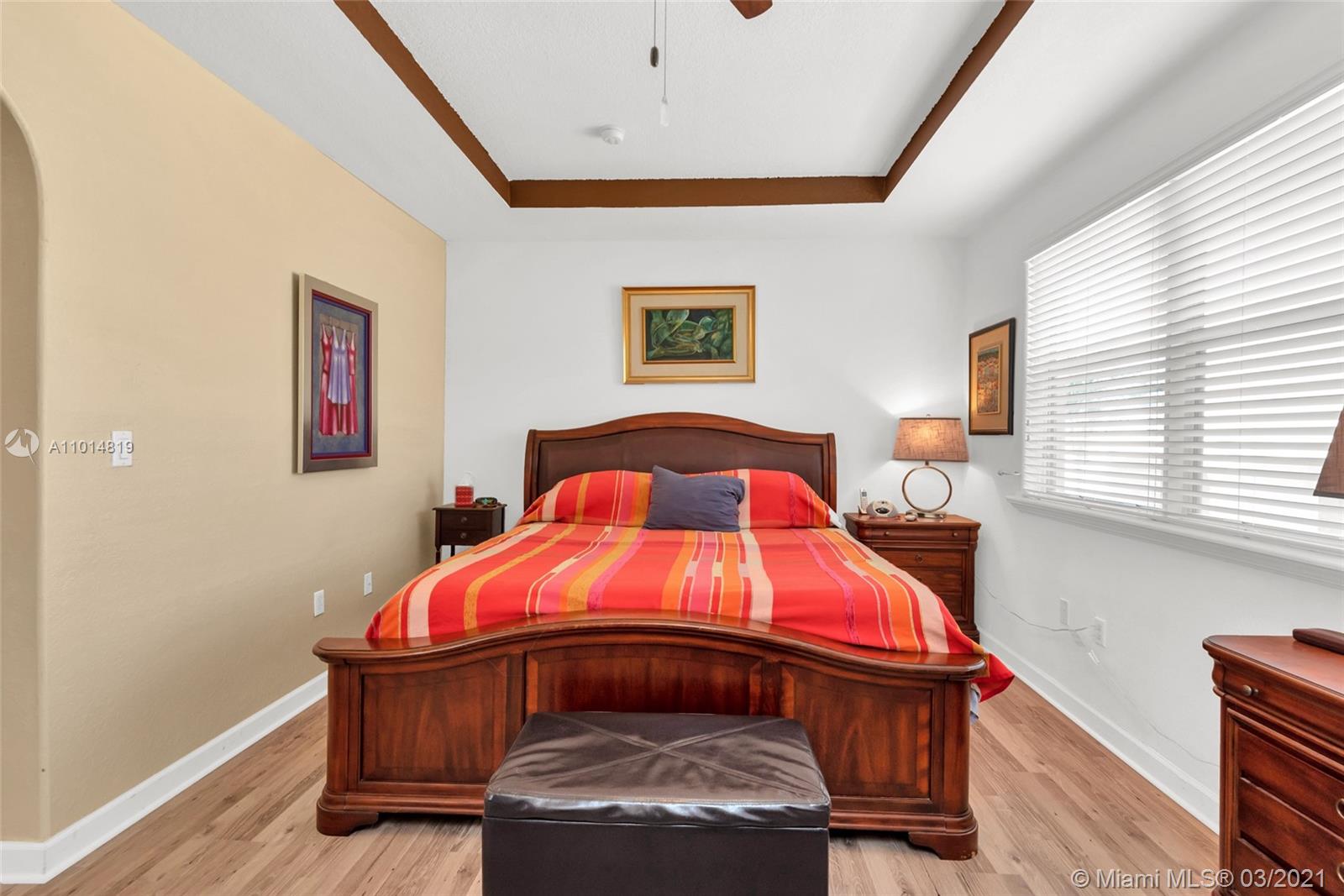 DORAL SOUTHEAST PATIO-HOM - Residential