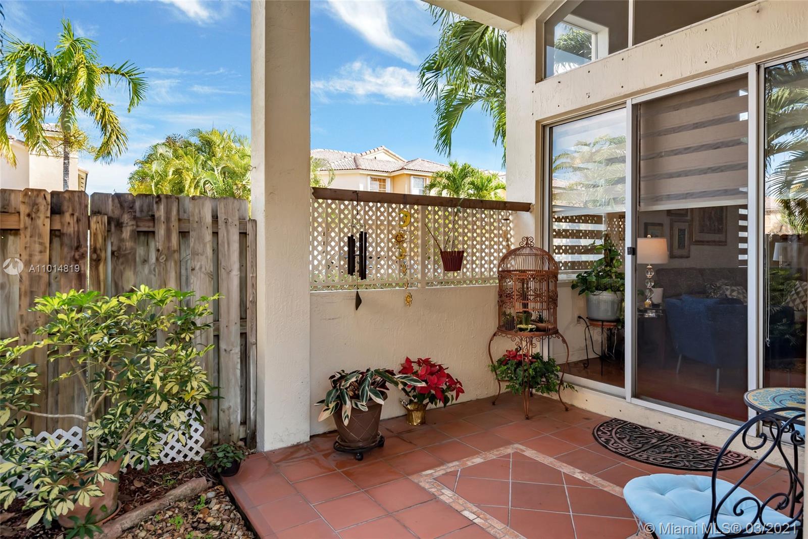 DORAL SOUTHEAST PATIO-HOM - Residential
