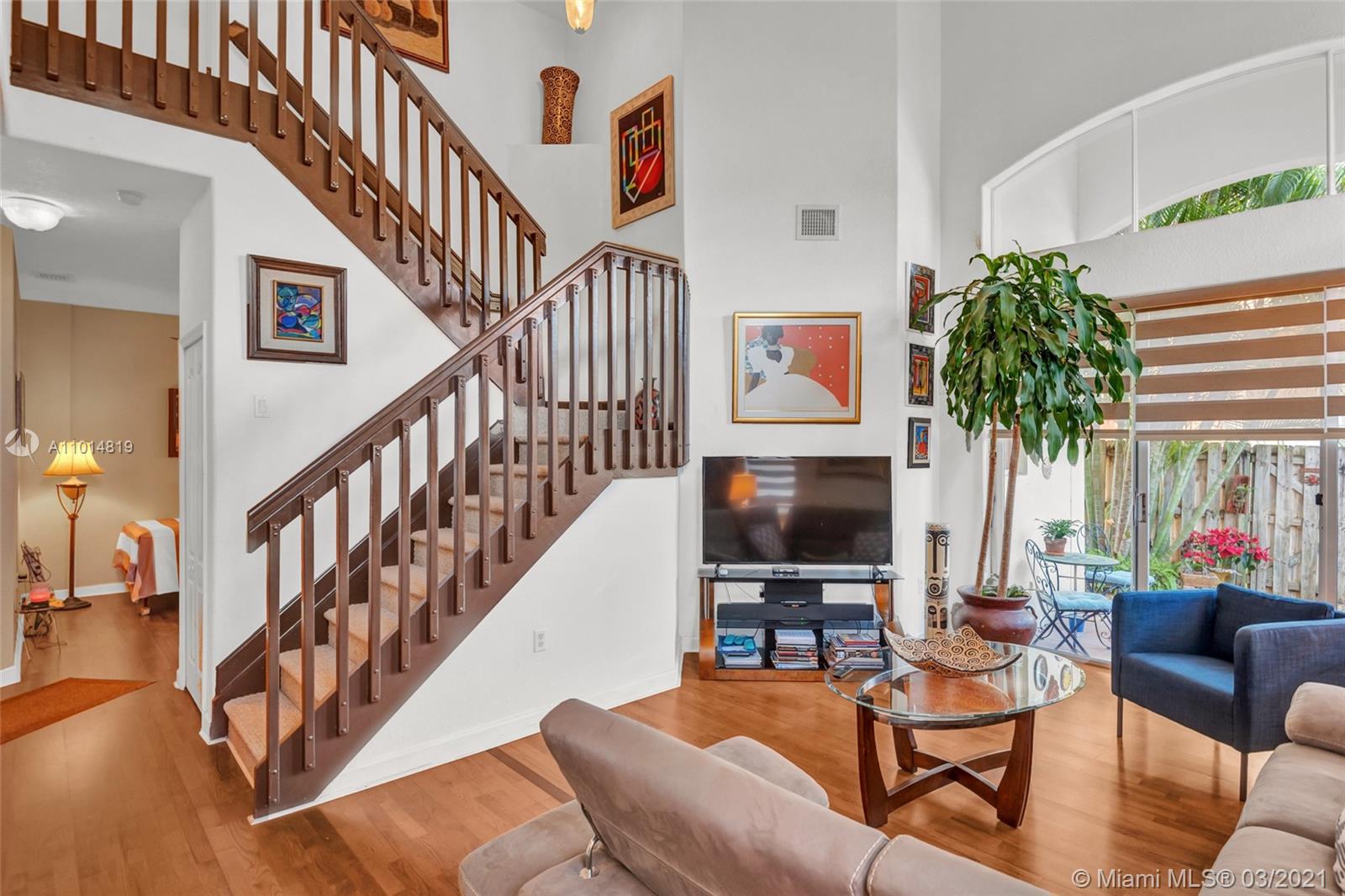 DORAL SOUTHEAST PATIO-HOM - Residential
