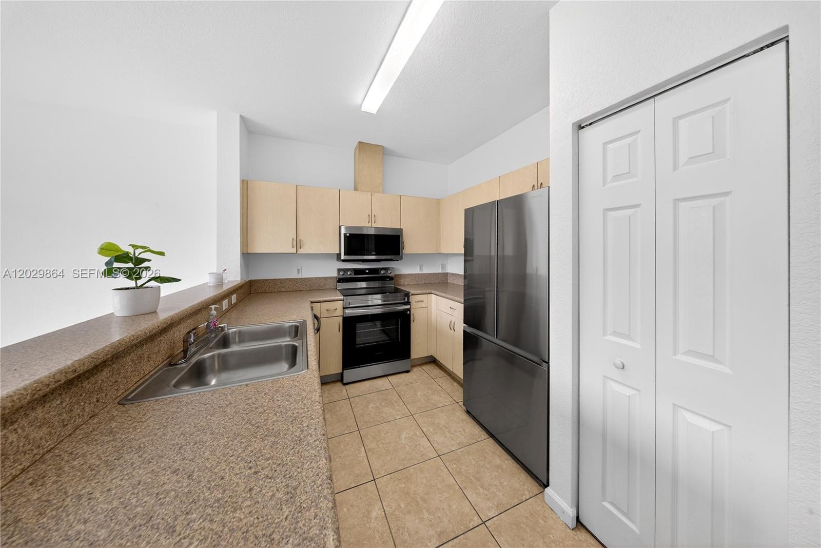 SOUTH POINTE COVE CONDO - Residential