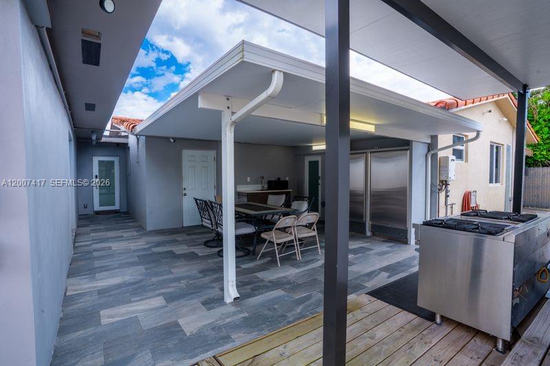 HIALEAH ESTATES - Residential