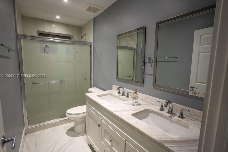 HIALEAH ESTATES - Residential
