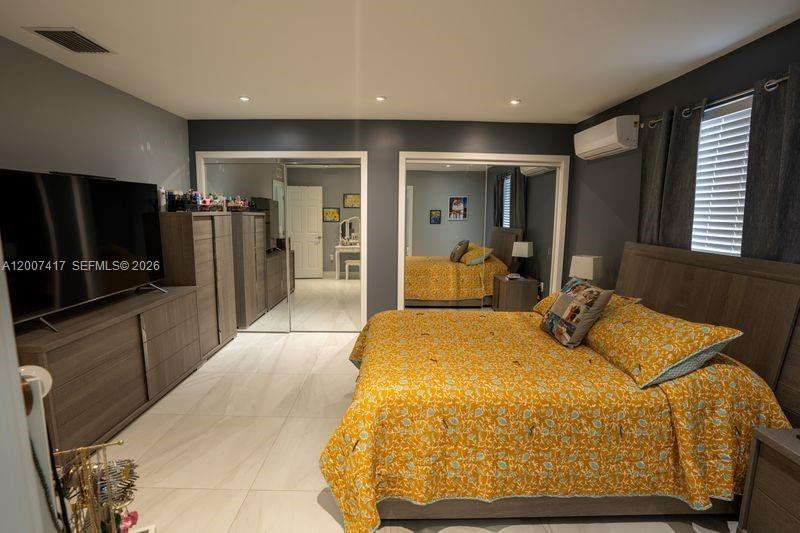HIALEAH ESTATES - Residential