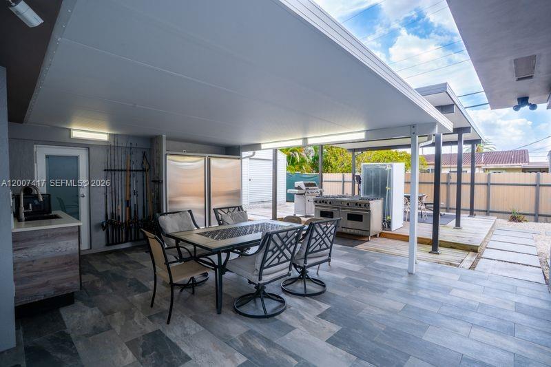 HIALEAH ESTATES - Residential