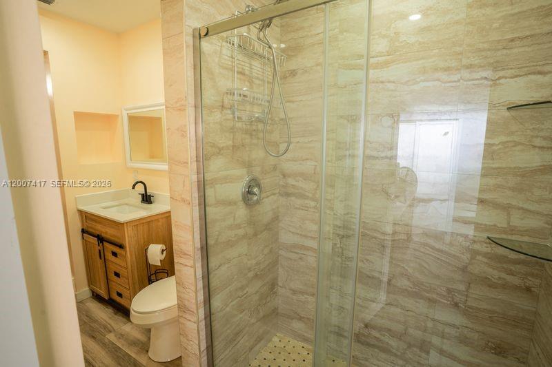 HIALEAH ESTATES - Residential