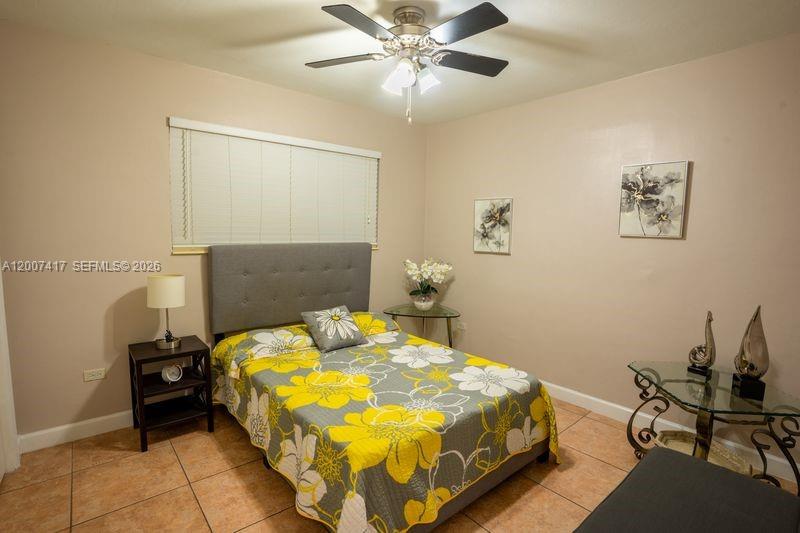 HIALEAH ESTATES - Residential